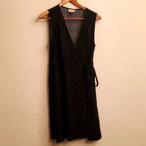 Universal thread black wrap dress size xl has little light blue pattern on it.